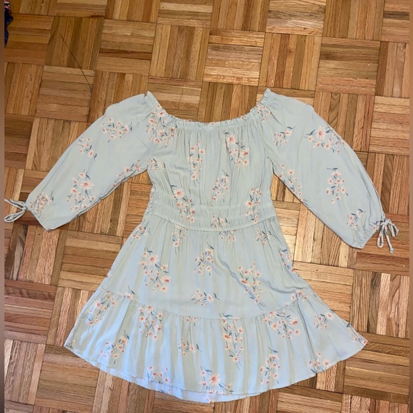 light green off the shoulder floral dress. - Picture 4 of 4